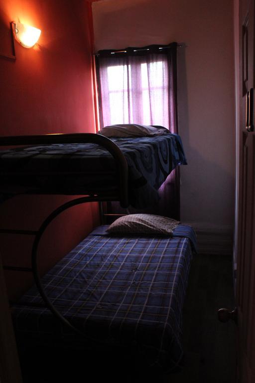 סנטיאגו Hostal Barrio Brasil מראה חיצוני תמונה