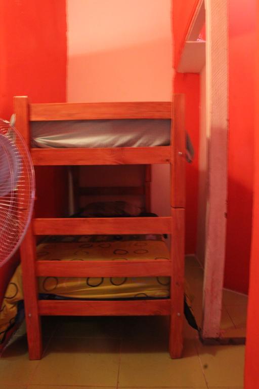 סנטיאגו Hostal Barrio Brasil מראה חיצוני תמונה