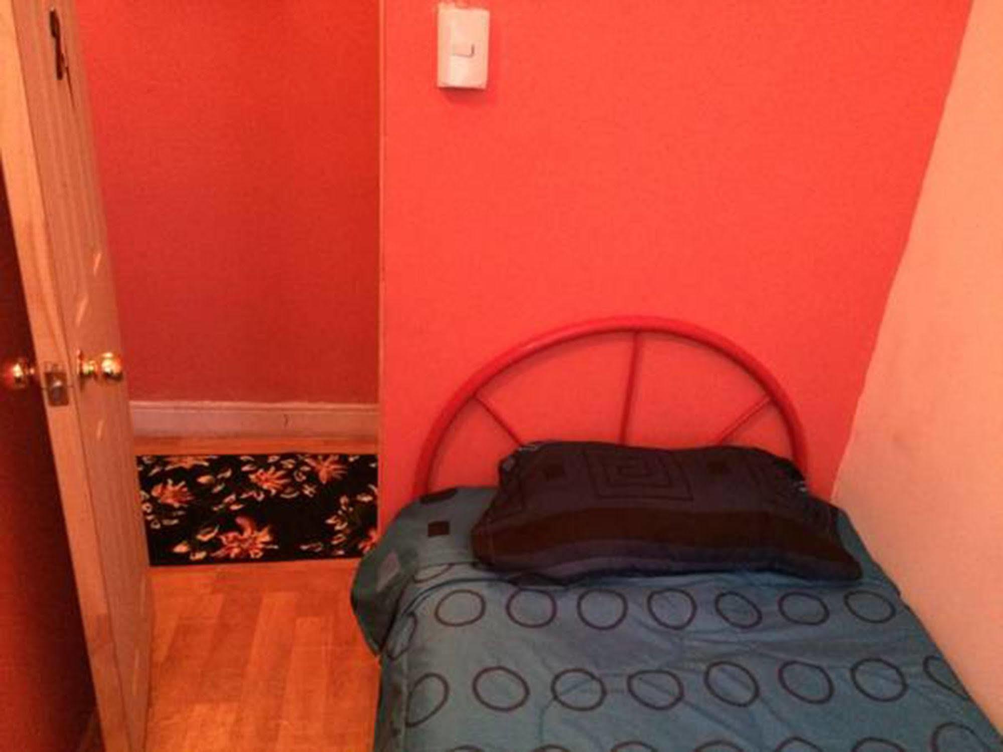 סנטיאגו Hostal Barrio Brasil מראה חיצוני תמונה